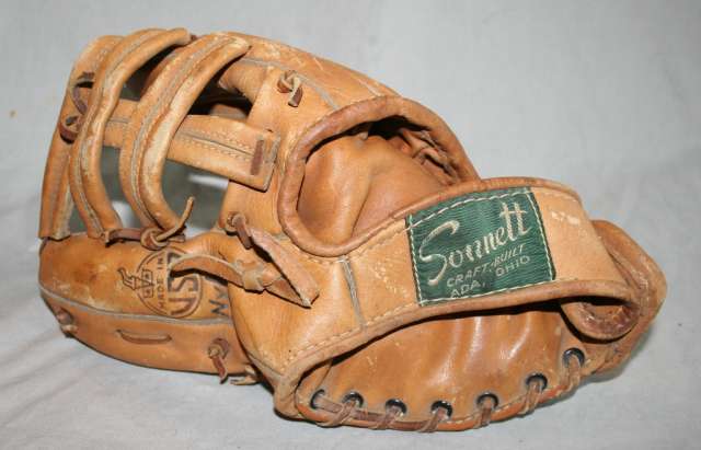 Bob Allison Sonnett AV536 2 Back